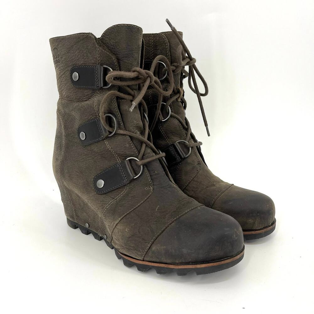 Sorel Women’s 9.5 Brown Leather Joan of Arctic Wedge Heel Lace‎ up Ankle boots